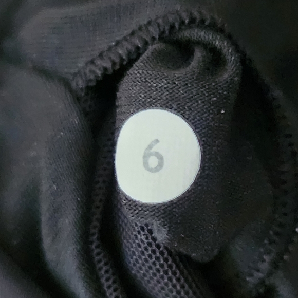 Lululemon Energy Bra - Picture 4 of 4
